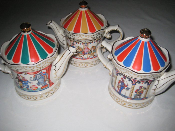 Three teapots Sadler Classic Tivoli Edwardian Entertainments