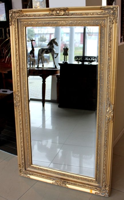 Postbode Politiebureau liter Mooie grote gouden barokke spiegel rijkelijk versierd - - Catawiki