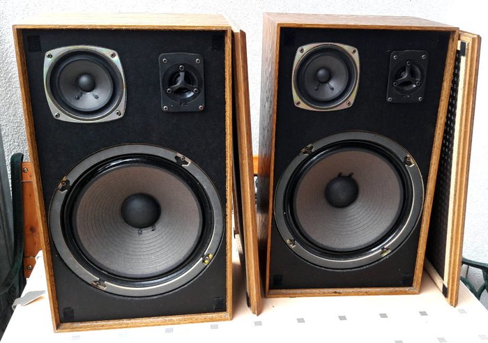 Vintage hi-fi speakers 3-way system in wooden case - 1970s