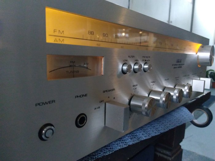 Akai AA 1020 receiver in nice and well functioning condition