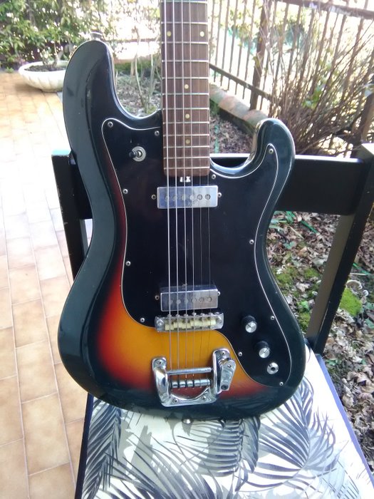 Eko Cobra vintage guitar - made in Recanati Italy