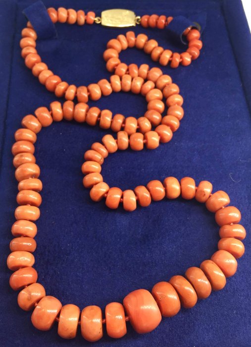 Large, heavy necklace in Italian Sciacca coral from Sicily and 18 kt/750 gold