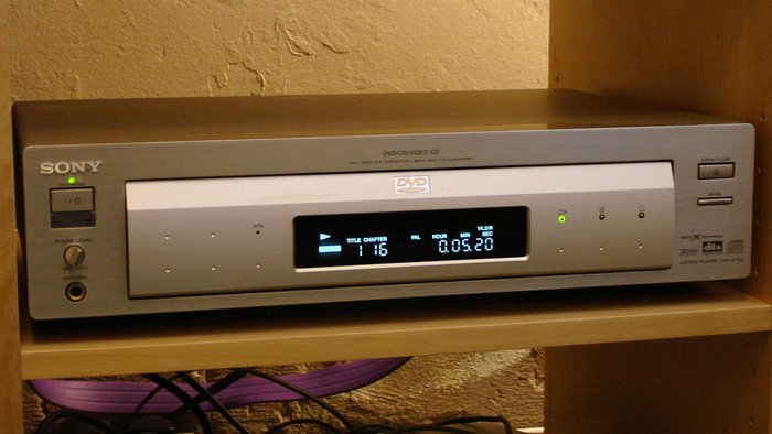 CD / DVD player, Sony DVP-S7700
