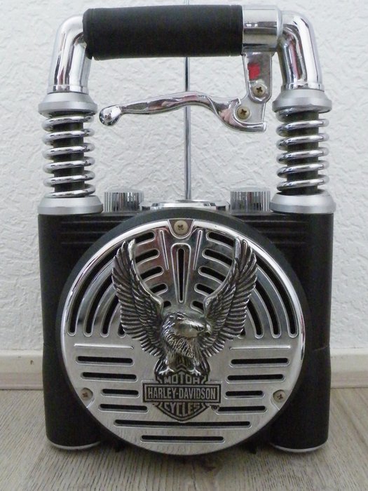 Beautiful Harley-Davidson radio cassette player
