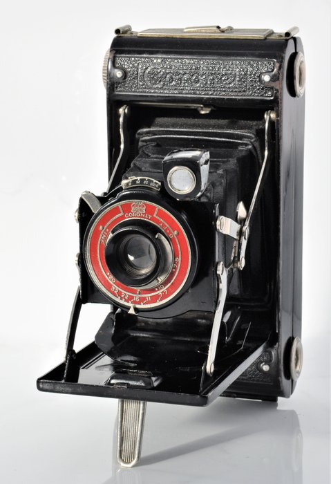 1936  CORONET  'De Luxe'  Folding Camera.