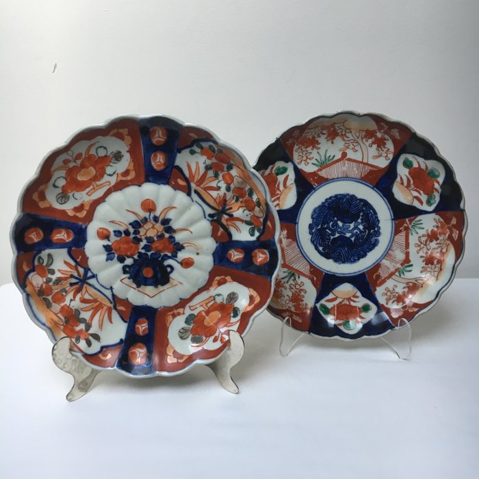 Two Imari plates - Japan - 18th/19th century