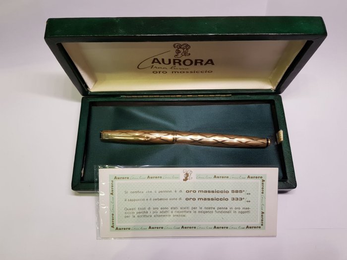 Aurora 98 pen made of solid gold