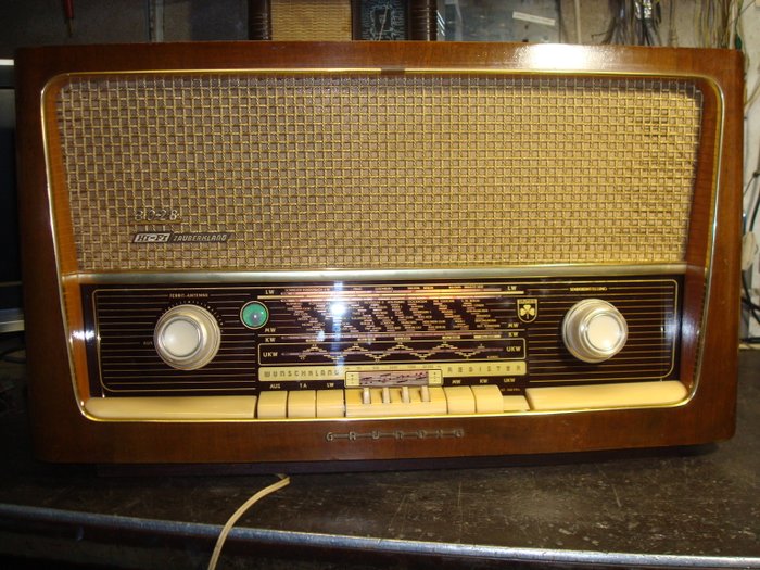 Grundig tube radio type 3028 year of manufacture 1956/57