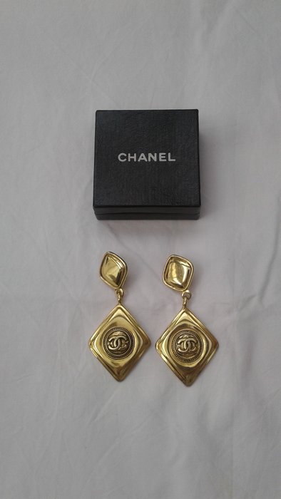 Chanel - brincos longos com clips - Vintage
