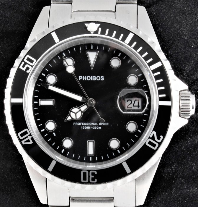 Phoibos  - PX002C 300M Dive Watch Black - Swiss Movt - Excellent Condition - As Good as New - Men - 2017