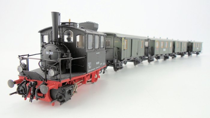 Roco H0 - 43030 - Locomotiva a vapor - Set BR 98 "Der Glaskasten" met 4 rijtuigen - DB