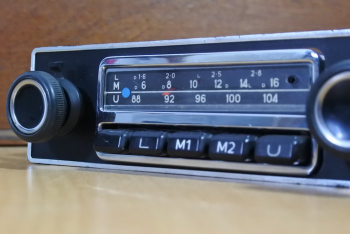 Blaupunkt Coburg Electronic classic car radio from 1971
