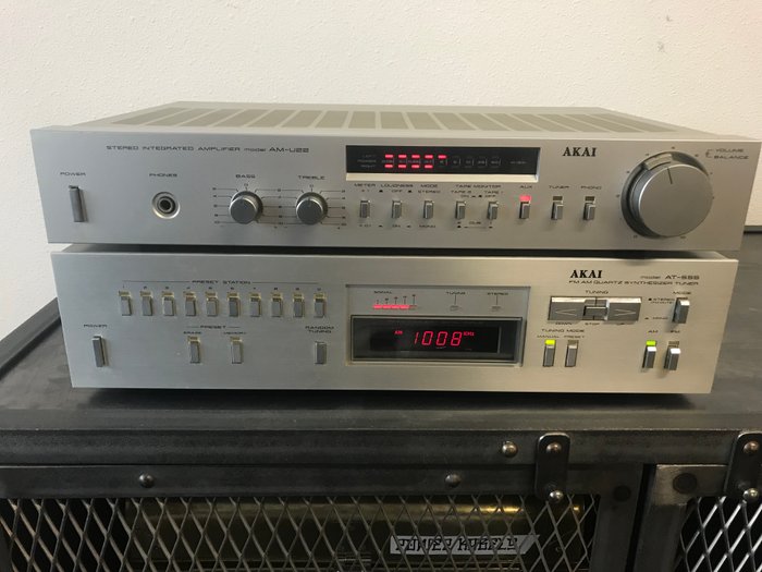 Akai AM-U22 Stereo amplifier and Akai AT-S55 tuner