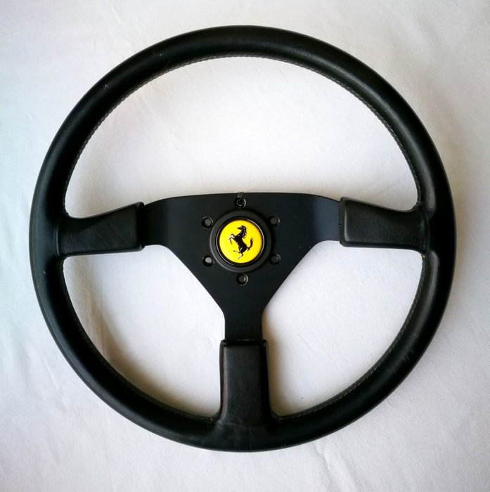 MOMO steering wheel for Ferrari 348 / Mondial