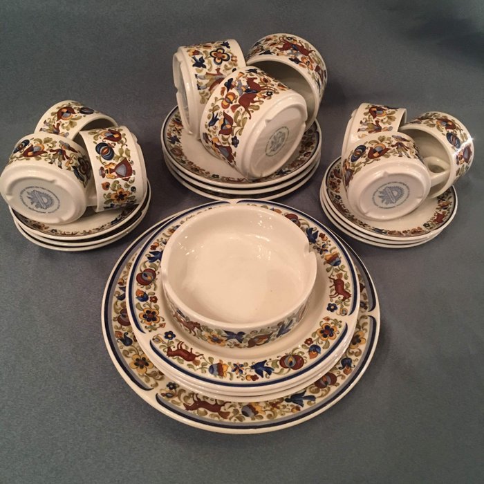Villeroy & Boch - "Troubadour" porcelain dinnerware components