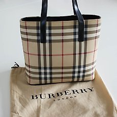 burberry purse cost