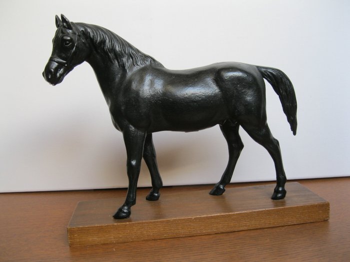 Horse sculpture, animal figure, horse on wooden base, cast iron SHW Wasseralfingen