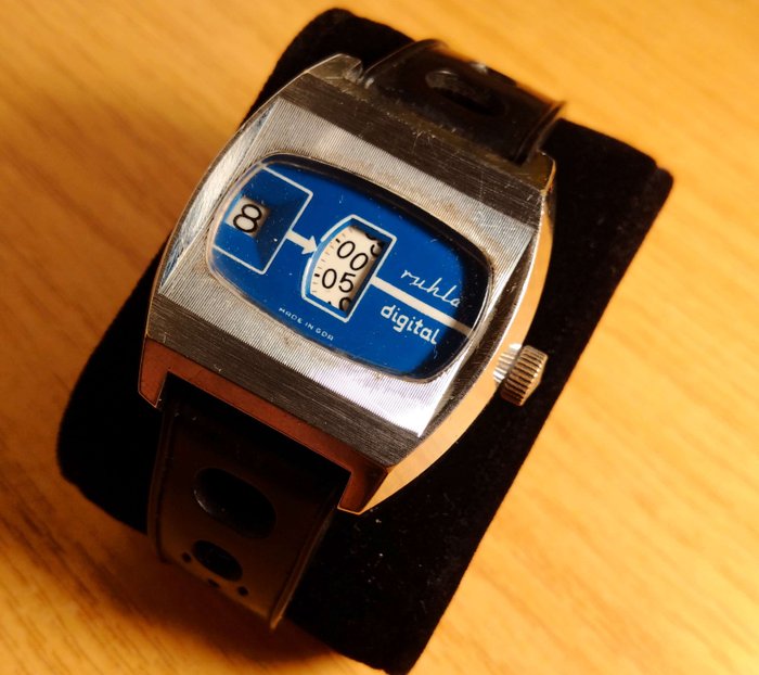 Ruhla - Vintage DDR Digital Armbanduhr - Jump hour  - Herren - 1970-1979