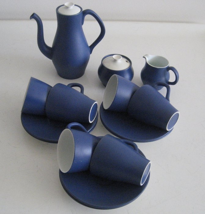 Zweitse Landsheer for Royal Goedewaagen Gouda - 15 piece Fiesta Blue sky coffee / tea set
