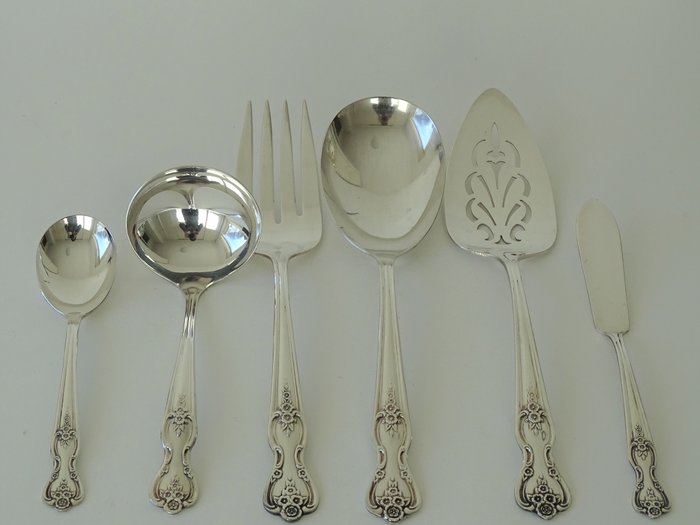 Rogers IS Silverplate Flatware Inspiration Serving Spoon 3 Excellent