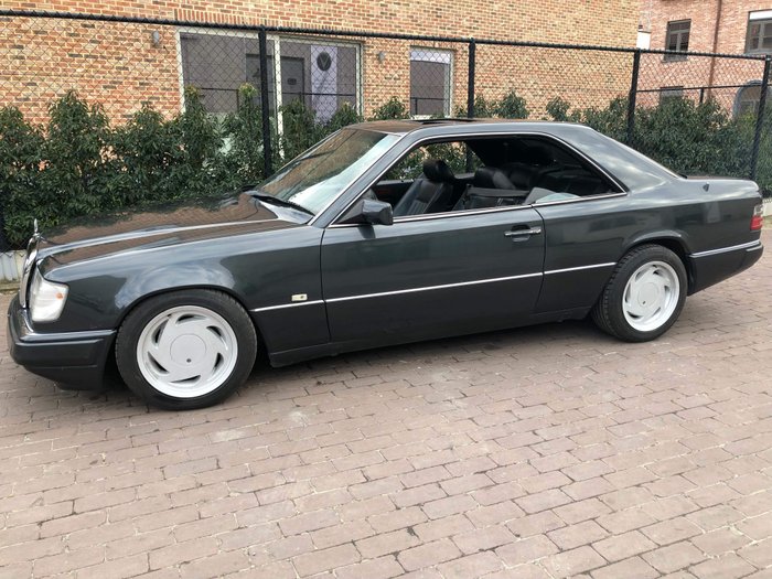 Mercedes-Benz - 230 CE - 1989