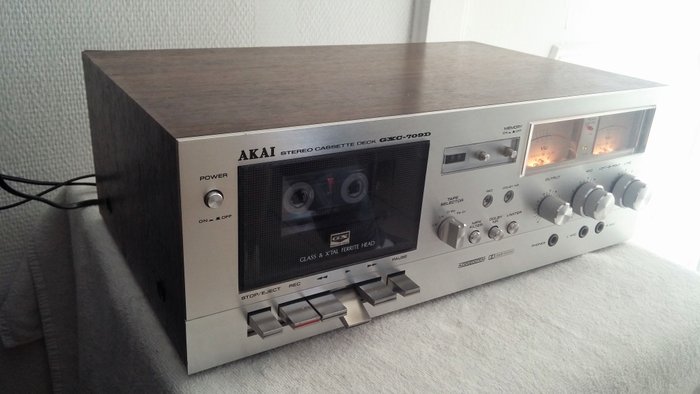 Akai GXC-709D  Stereo Cassette Deck.