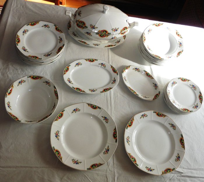 Victoria Porelite Czechoslovakia - Table service in Bohemia porcelain - 36 pieces