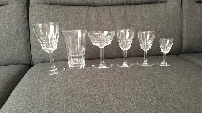 Val Saint Lambert - Collection of 36 glasses in cut crystal, Mery Esneux model