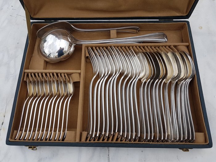 Antique Christofle cutlery set, Art Deco “chevron” model