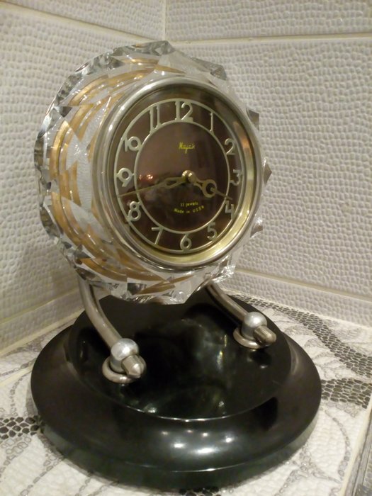 Art Deco russische Uhr Majak - Kristall