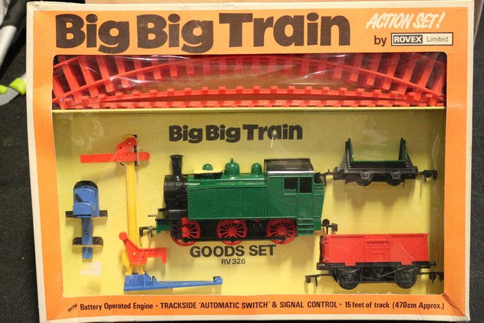 Big Big train - Tri-ang gemaakt door Rovex 0 - RV 326 - 火車套裝 - 起動機組帶有軌道，信號和自動倒車裝置的貨運列車