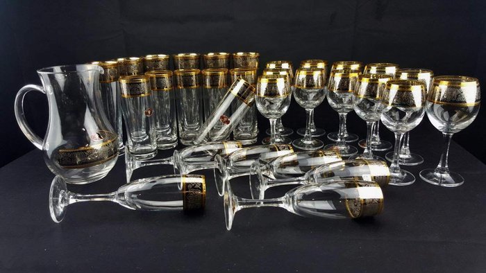 Cristalleria Fratelli Fumo - Servizio di 31 pezzi in cristallo molato con ampio bordo in oro 24kt e argentato con decori barocchi 