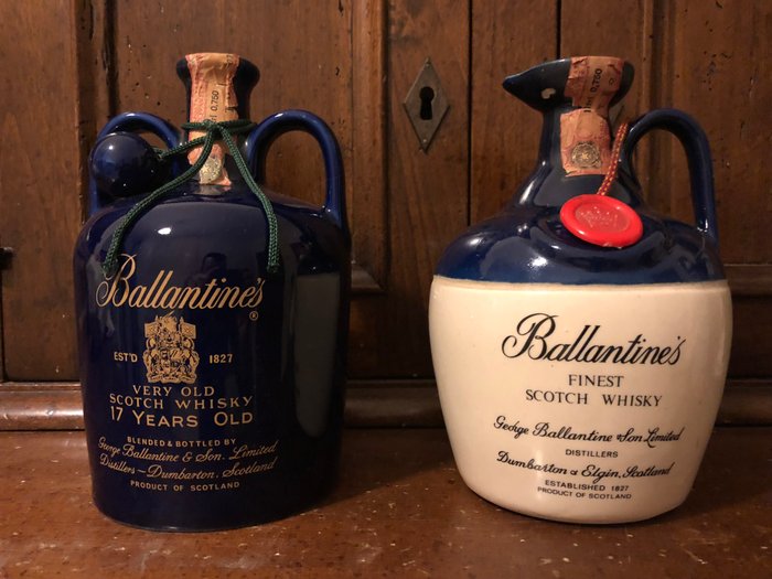 2 bottles - Blended Scotch Whisky - Ballantine's 17 years old Reserve Ceramic Decanter + Ballantine's Finest Ceramic Decanter - Bottled 1970s - 75cl