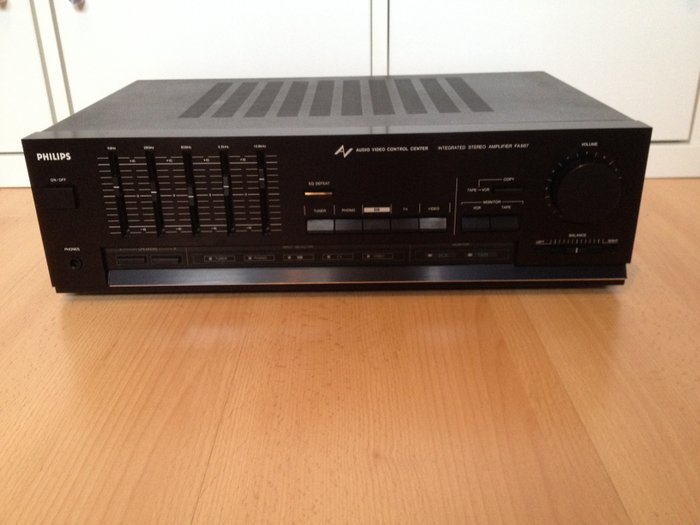 Philips FA567 integrated stereo amplifier
