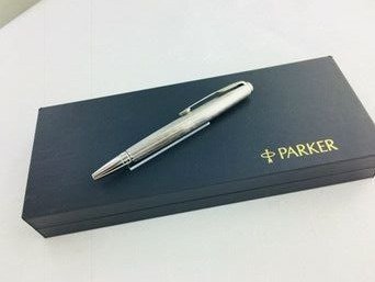 Parker Sonnet mini Silver Lustre ballpoint pen.