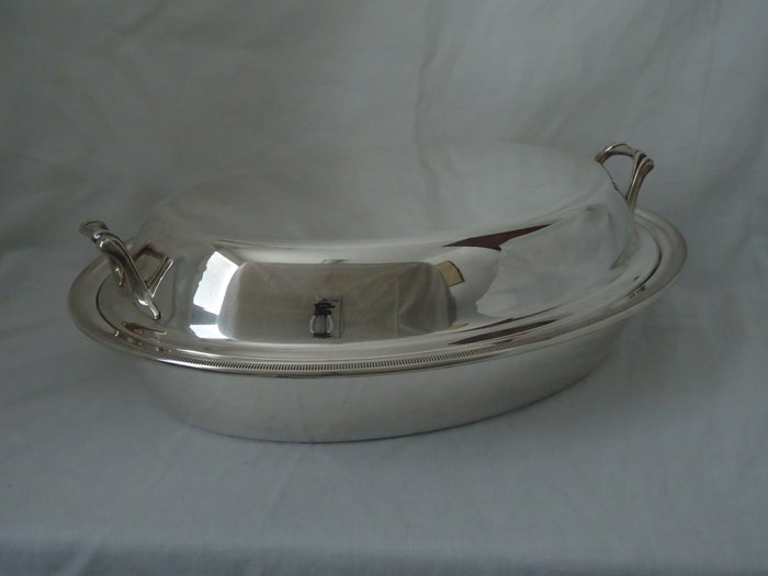 Silver plated vegetable serving dish by Christofle Fleuron, France, 1965/70