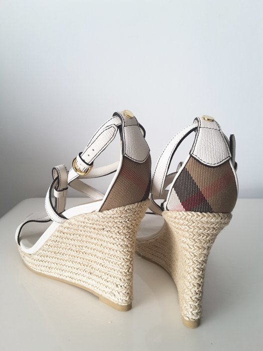 burberry wedge shoes