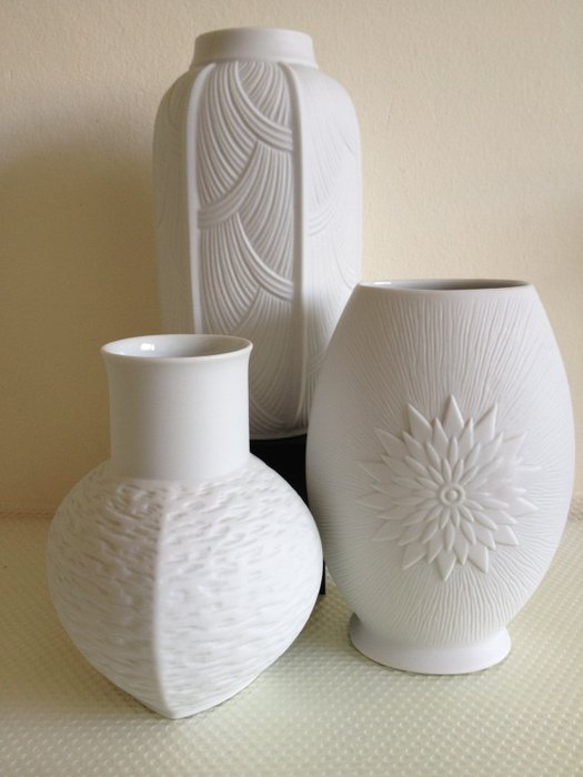 PMR Jaeger & Co Bavaria – 3 Op-Art Biscuit Porcelain Vases