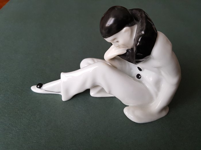 Pierrot Art Deco porcelain figurine - Heubach