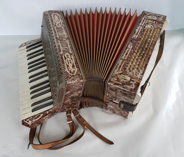 Piano accordion - Colibri - 1946