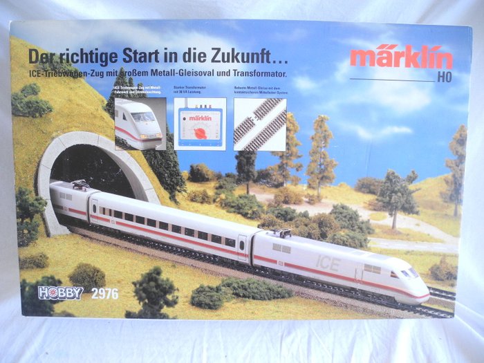 Märklin H0 - 2976 - Start Packung mit 3-teiligem ICE 1 - Train unit - 30 VA Trafo und M-Gleis (220)