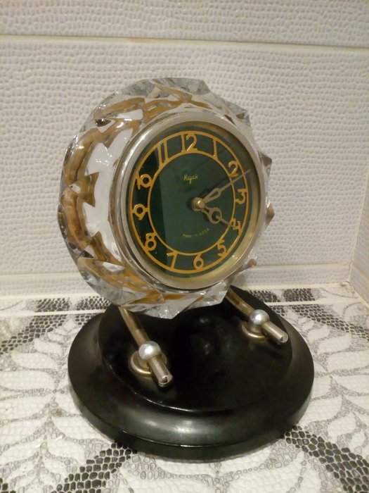 Art Deco Russian table clock - Majak - 11 Jewels - Russia - 1950