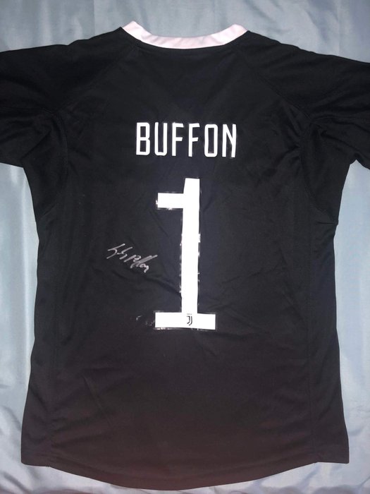 Gianluigi Buffon Hand Signed Juventus 