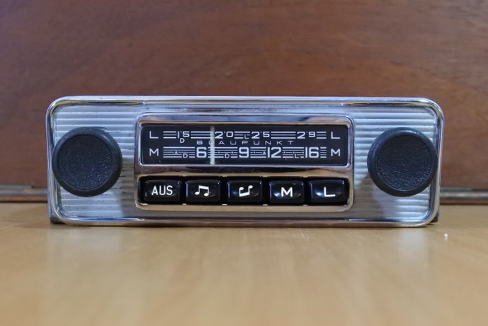 Blaupunkt Bremen (W) classic car radio from 1965