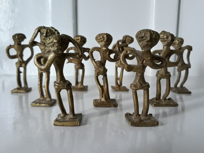 9 bronzen goudgewichtjes - AKAN ASHANTI - Ghana