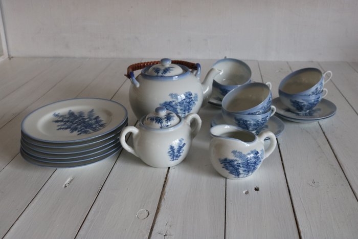 Tea set - Porcelain - Geisha - Japan - First half 20th century