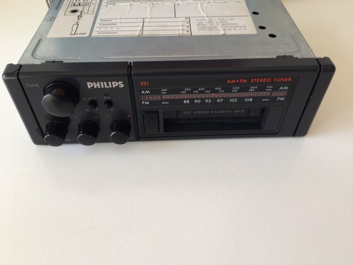 Philips DC321 stereo radio-cassette 1991