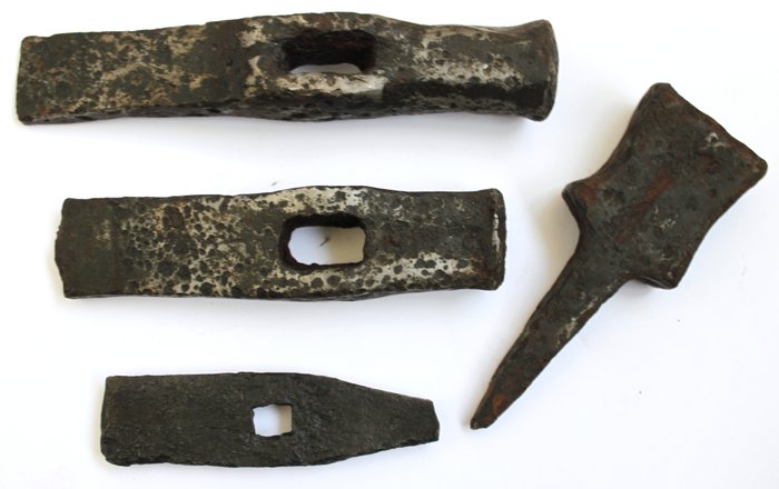 Early medieval Iron Hammers and Anvil - 9-15cm