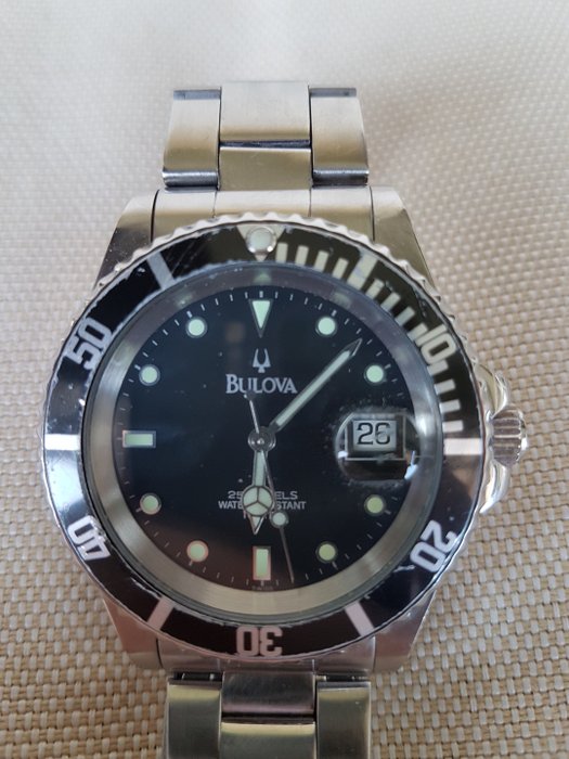 bulova submariner watch