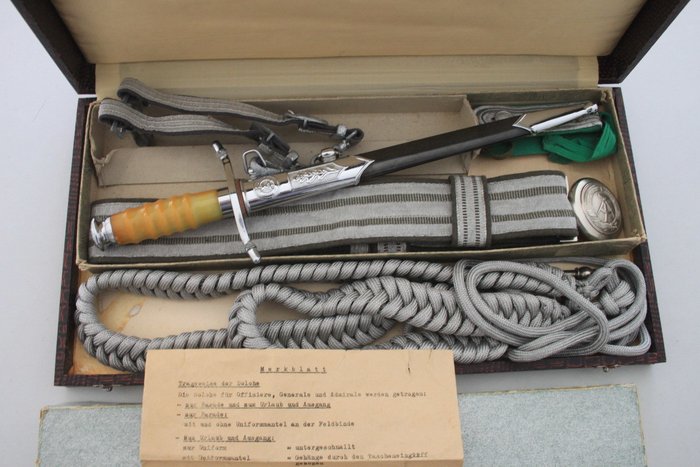 Officer dagger of the NVA with original box